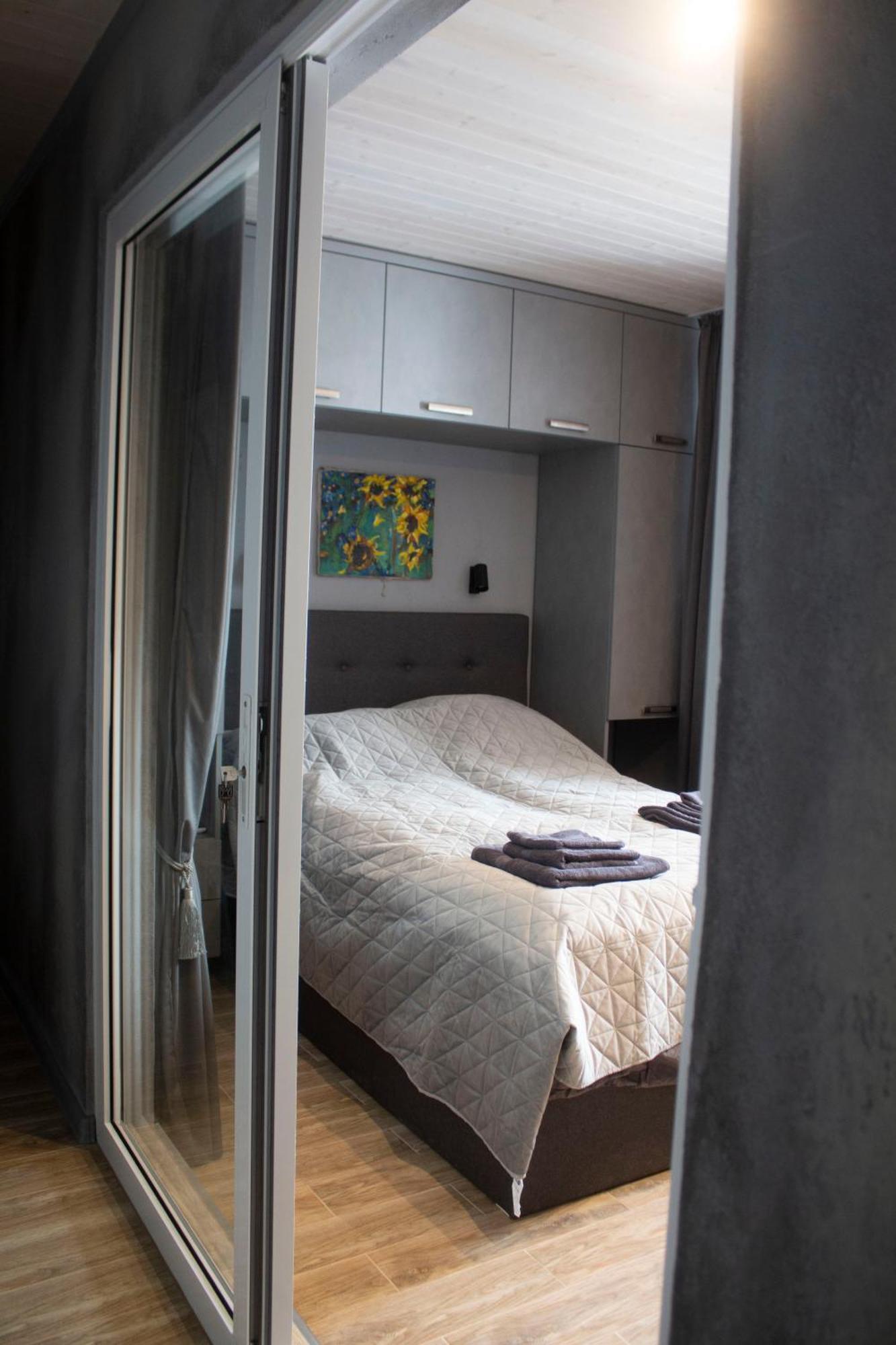 City Center Artmania Apartments Kischinau Exterior foto